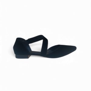 woman flat shoes